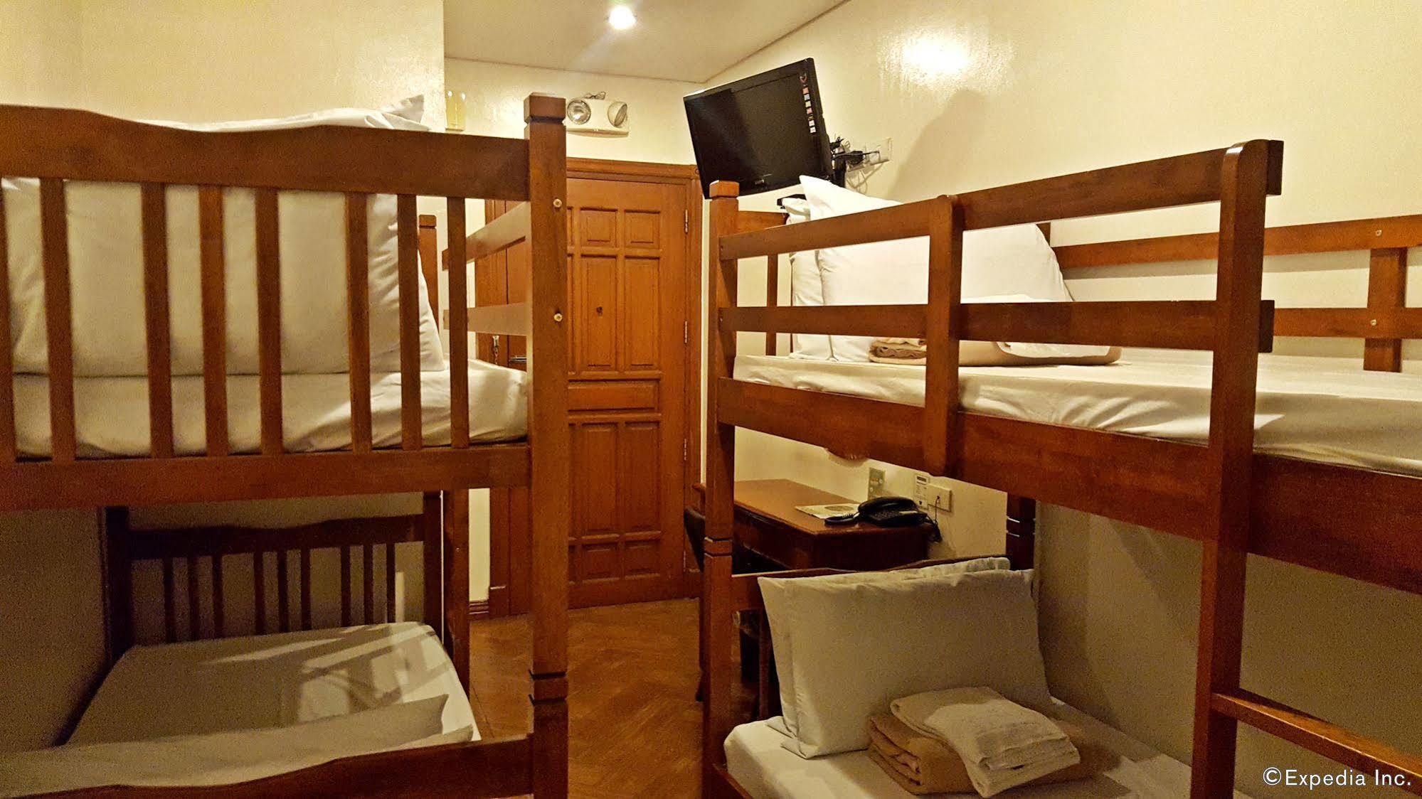 Avitel Hotel Makati City Extérieur photo