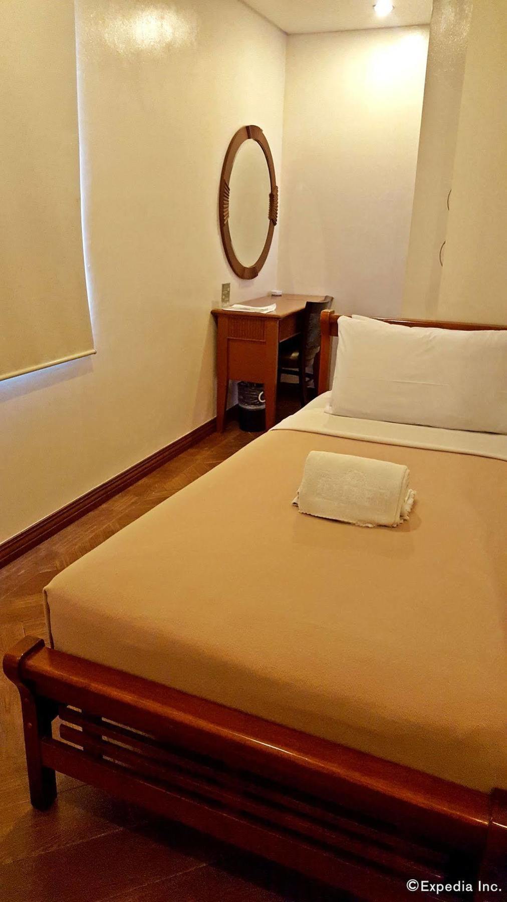 Avitel Hotel Makati City Extérieur photo
