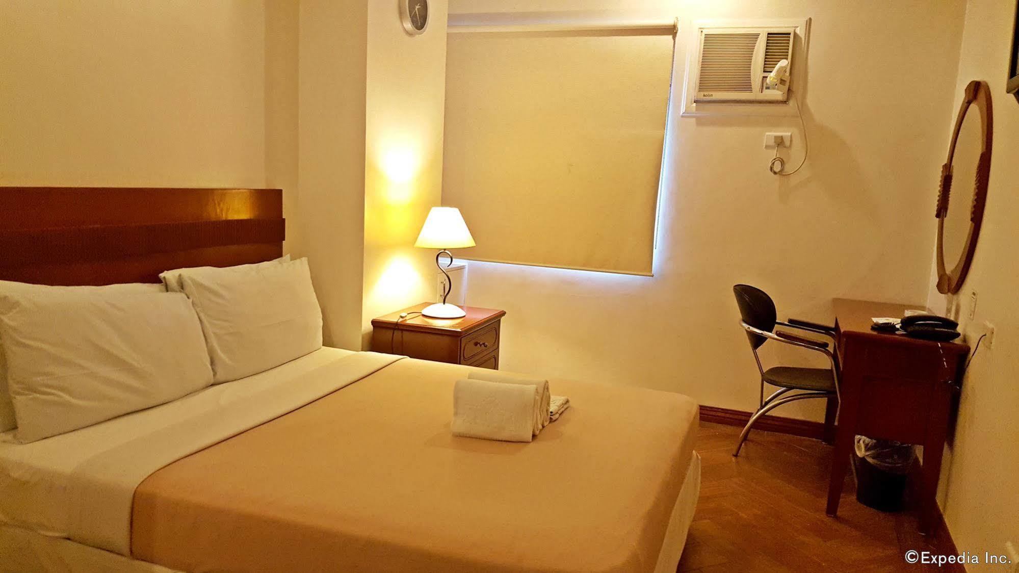 Avitel Hotel Makati City Extérieur photo