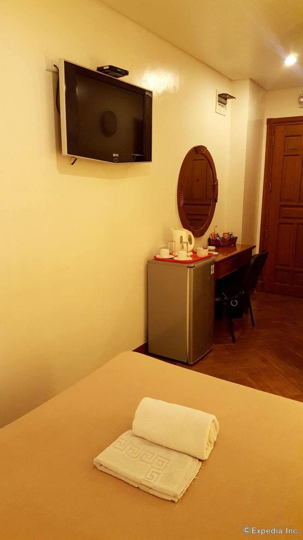 Avitel Hotel Makati City Extérieur photo