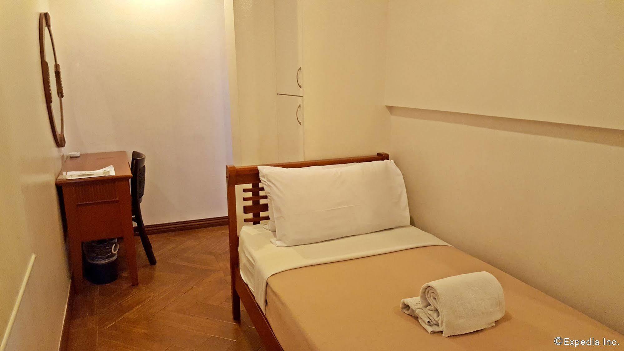 Avitel Hotel Makati City Extérieur photo