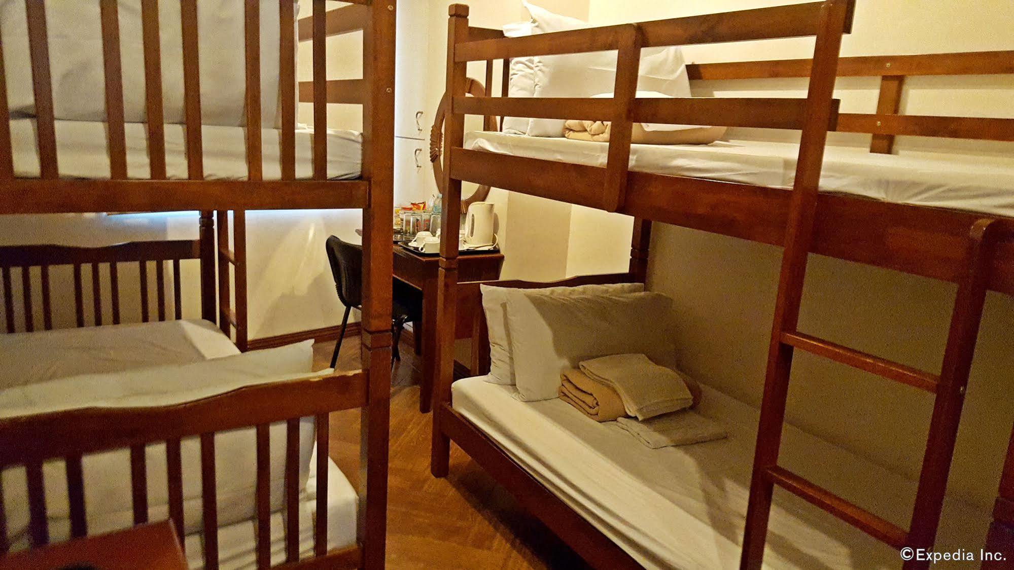 Avitel Hotel Makati City Extérieur photo
